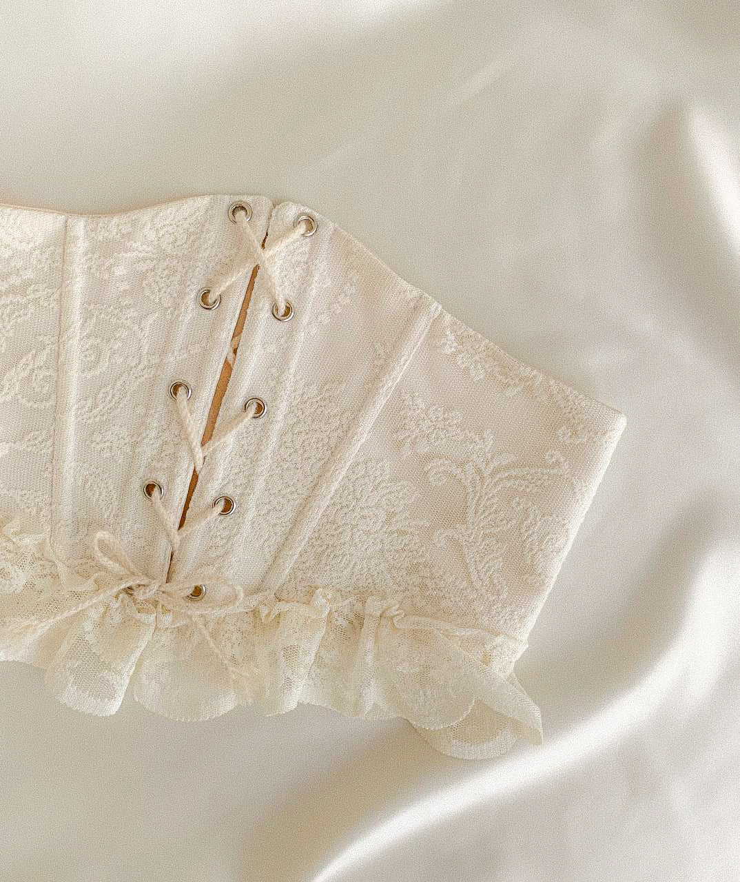 Underbust corsets
