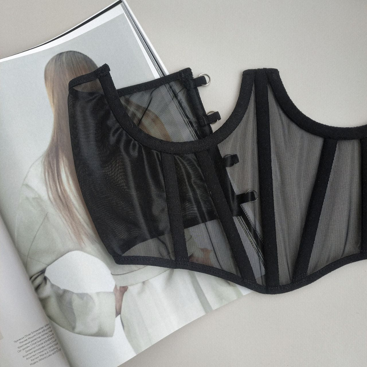 Mesh corset belt
