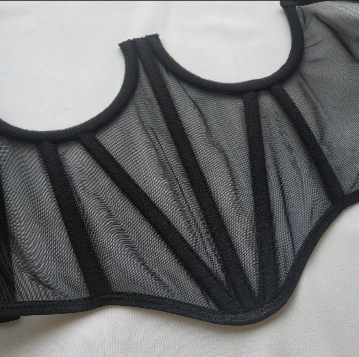 Mesh corset belt