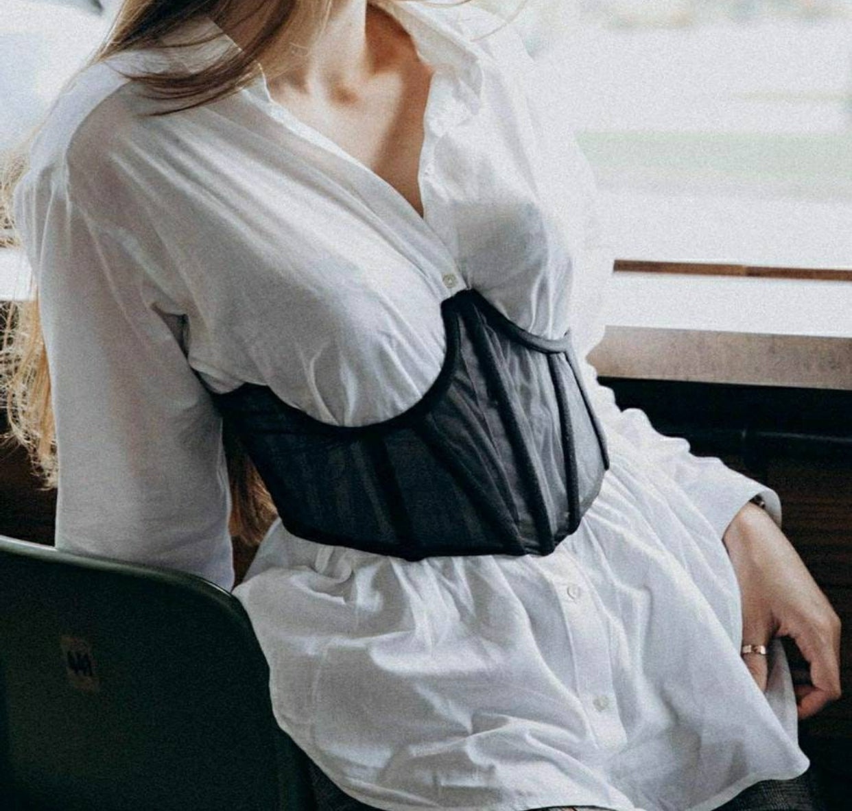 Mesh corset belt